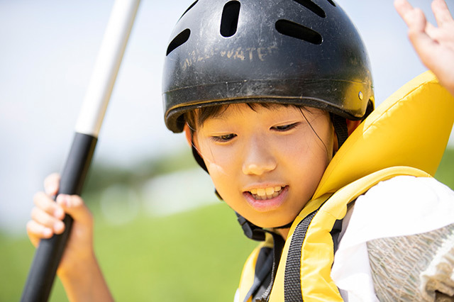 安曇野の清流で笑顔あふれる川下り！遊びと学びがいっぱいの体験でした【あそびチャレンジ#07 ラフティング（清流川下り）編】