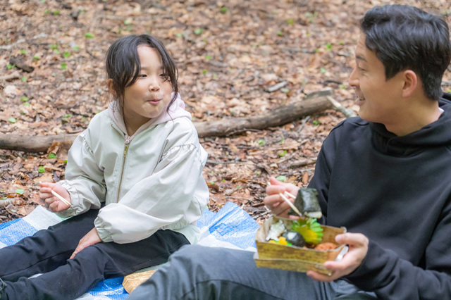 鬱蒼とした樹海と真っ暗な洞窟を探検！命が芽生え、時が育む自然には発見がいっぱいでした