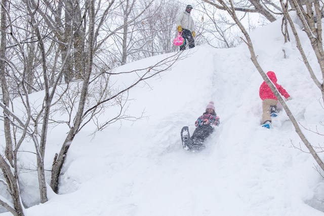 【体験記事】群馬・みなかみの雪山をハイキング！みんなで楽しめるスノーシュー体験！