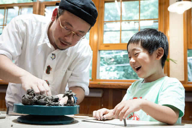 自由にものづくりが楽しめる陶芸体験に挑戦！子どもならではの発想力に感動しちゃいました！