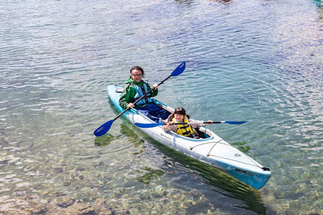 カヤック初体験！透き通る“本栖湖ブルー”の美しさと湖上散歩の気持ち良さに感動しました