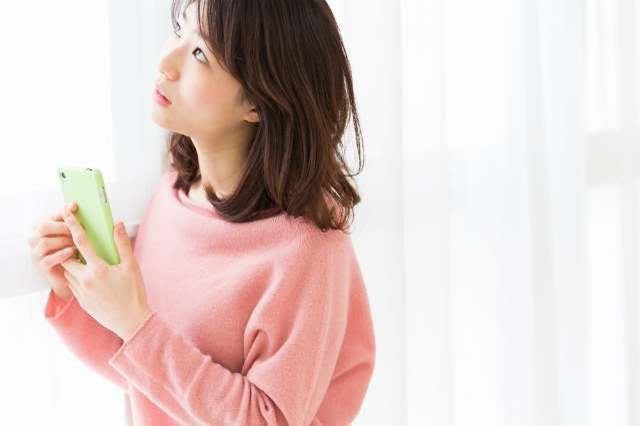 よく喋る女性の心理9選！話好きな人の特徴・自分のことばかり話す女とは