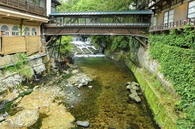 【おすすめ33選】群馬の日帰り温泉まとめ！源泉掛け流しから貸切風呂、絶景の雪見風呂まで