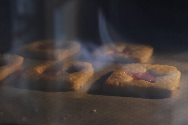 ダイソーにもあったなんて…！これなら作れるかも　お洒落なお菓子が簡単に作れるキッチングッズ