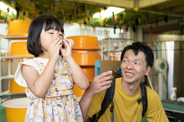 ぶどうが食べ放題でジュースまでつくれる！今まで味わったことがないおいしさに出会えて親子でビックリしてきました【あそびチャレンジ#08 ぶどう狩り編】