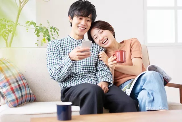 年の差婚が気持ち悪い 理由22個 現実は後悔 頭悪い Fuelle