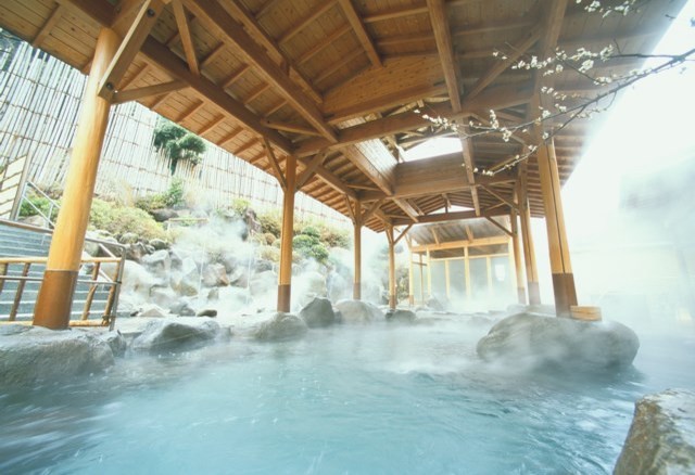 【おすすめ21選】箱根の日帰り温泉まとめ！箱根湯本・強羅の駅チカやカップル向けの貸切風呂