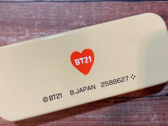 しまむら店舗で「BT21」の缶入り絆創膏発見!「中身もめっちゃ可愛いっ」