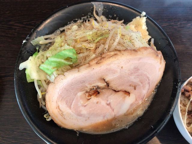 栃木の二郎系ラーメン17選！直系店近くのデカ盛りインスパイア系も！