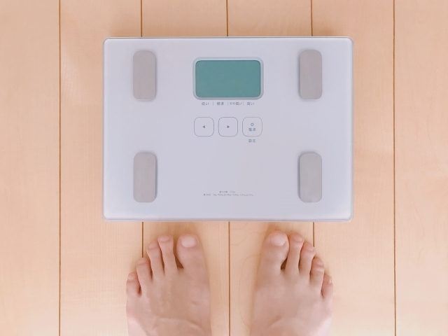 ダイエットと摂取カロリーの関係は？ダイエット成功のカギを解説