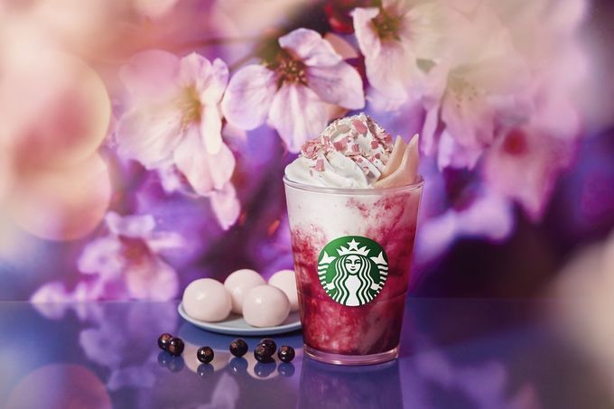 スタバ新作は夜桜をイメージした「さくらカシス ストロベリー 白玉 フラペチーノ」