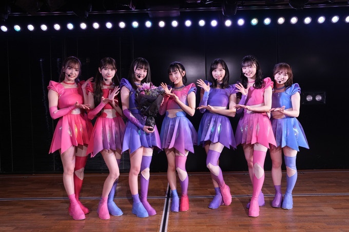 【レポ】AKB48初のリアル・バーチャル混合ユニット『AKB48 SURREAL』リアルライブを開催