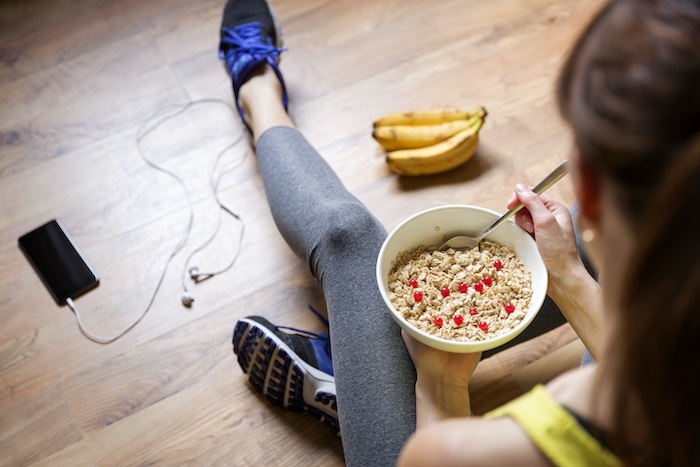 燕麦（オートミール）の基本の食べ方｜おいしい調理方法と栄養も解説