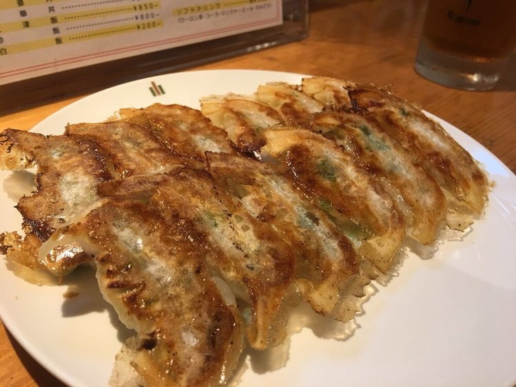 心斎橋の餃子おすすめ8選！TVで話題の店や食べ放題できる居酒屋も！