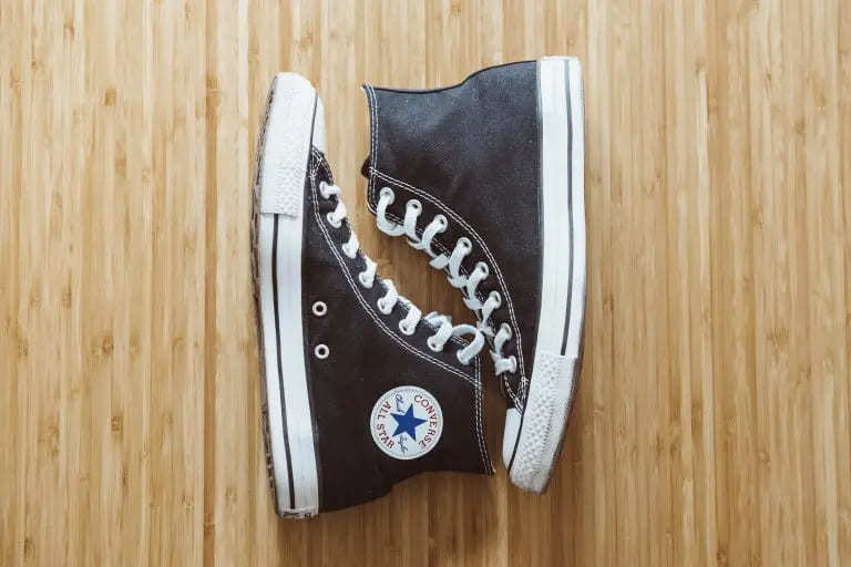 CONVERSE(コンバース)スニーカーのサイズ感は？ワンサイズ上を選ぶと良い？