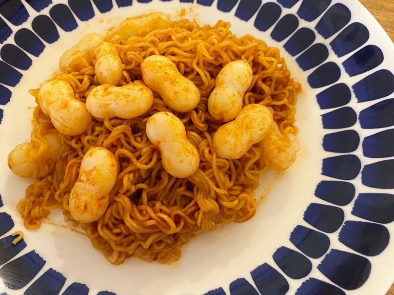 汁なし刀削麺が178円！カルディの“味よしコスパよし”ひとりランチ5選