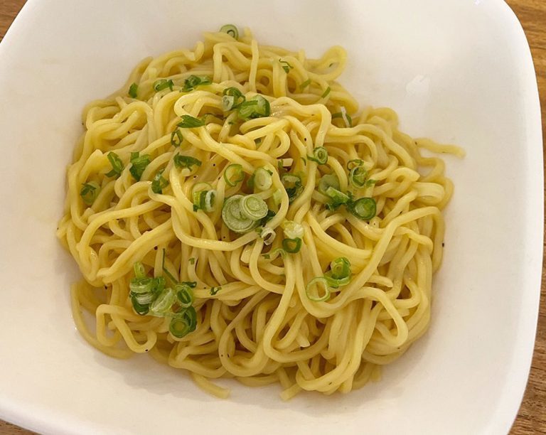 汁なし刀削麺が178円！カルディの“味よしコスパよし”ひとりランチ5選