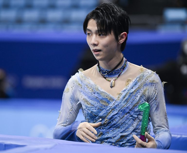 羽生結弦の海外人気が止まらない。“羽生本”が中国etc.で爆売れのわけ