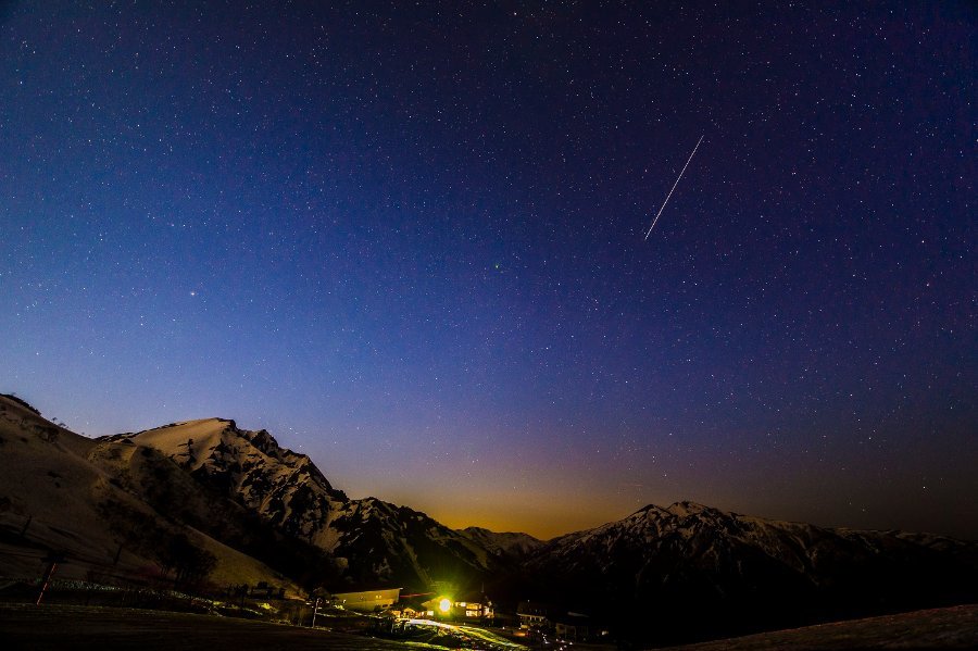 秋恒例のナイトクルーズが今年も開幕！ロープウェイから見える無数の星空＆光のアートにうっとり【群馬】