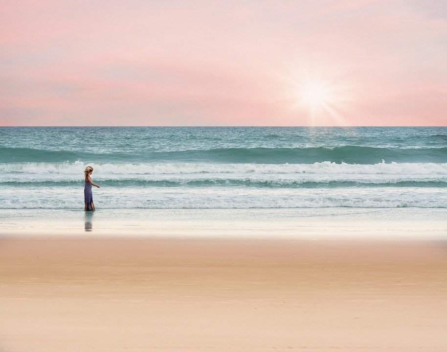  海が綺麗ですねの意味や返しは？【おしゃれな告白】