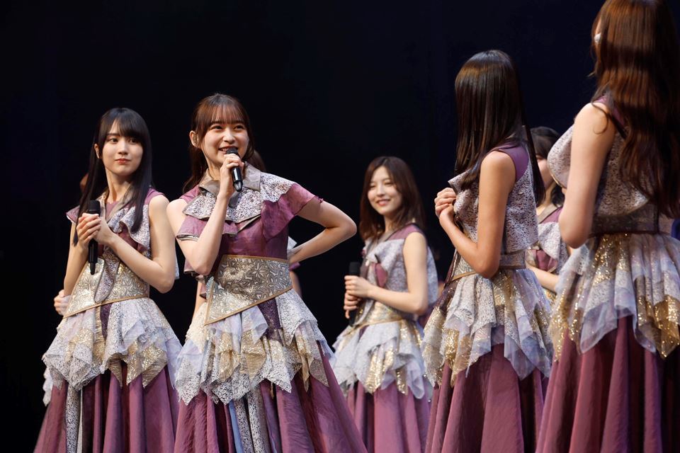 乃木坂46“最後の2期生”鈴木絢音の卒業セレモニーに新内眞衣、堀未央奈らがサプライズ登場　オフィシャルレポート到着