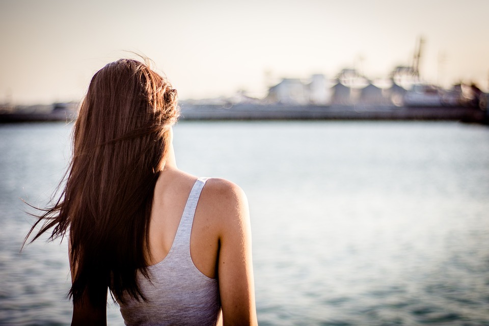  海が綺麗ですねの意味や返しは？【おしゃれな告白】