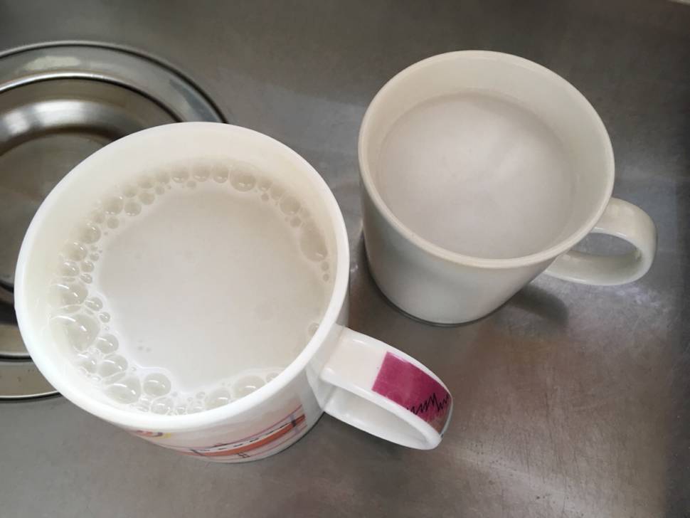 漂白剤不要！？カップについたコーヒーや紅茶の茶渋汚れを簡単手軽に落とす方法