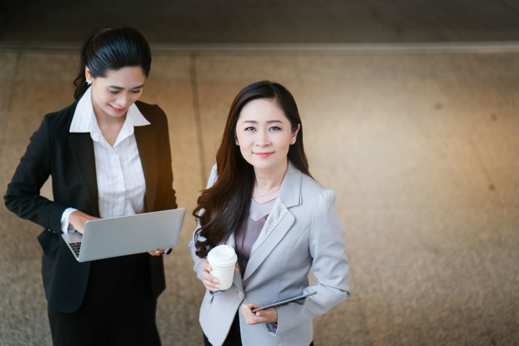 15 未婚 の 女性 英語 2021